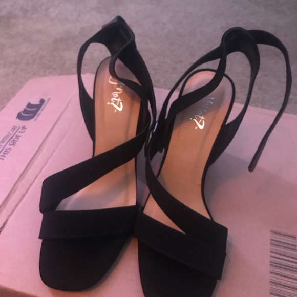 Black High Heels - Picture 2 of 3